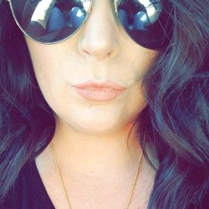 Meet your Posher, Sydney